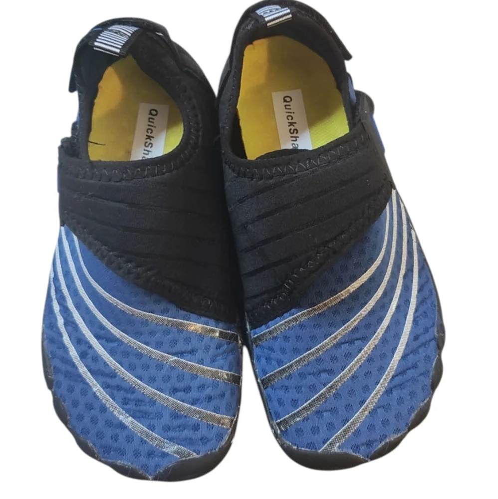 Quickshark Kids Water Shoes Boys Girls Barefoot Aqua Socks Outdoor Indoor Quick